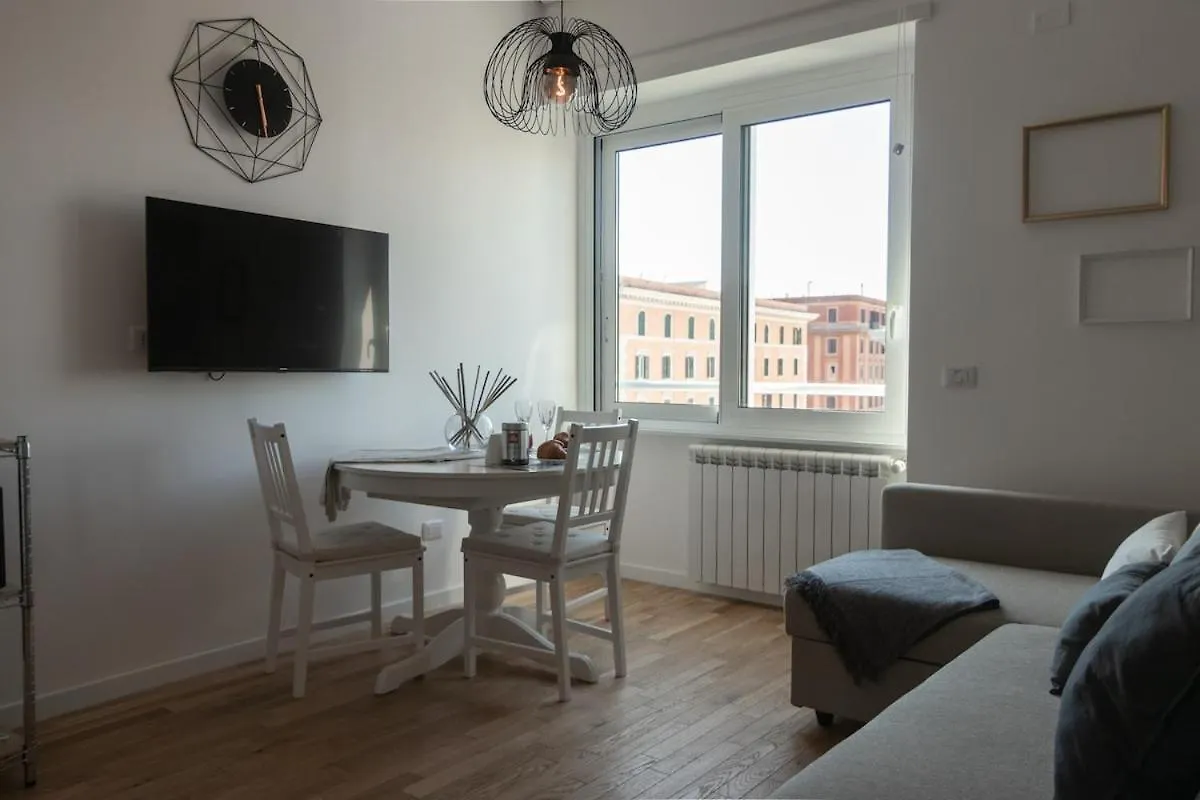 Rienzo Apartment Near Vatican Roma